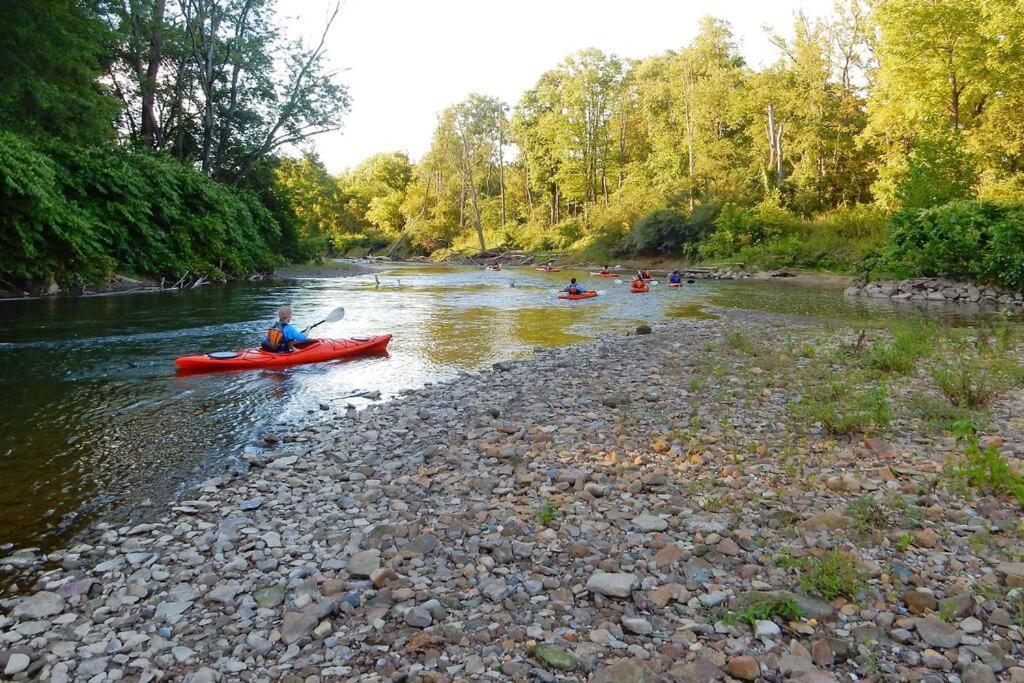 Central Falls Hideaway Cuyahoga Falls Ngoại thất bức ảnh