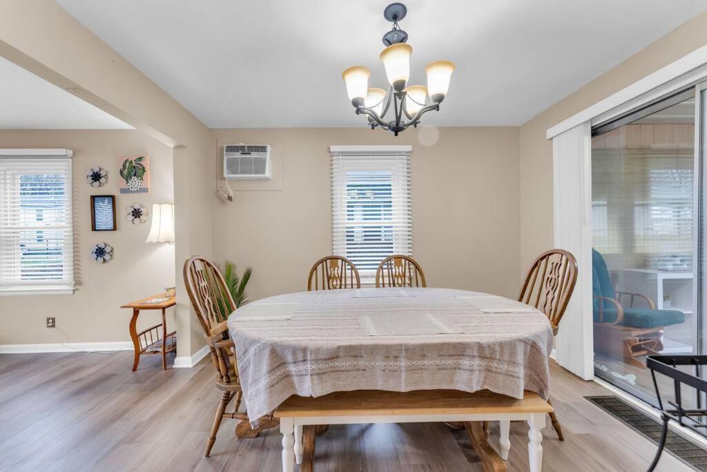 Central Falls Hideaway Cuyahoga Falls Ngoại thất bức ảnh